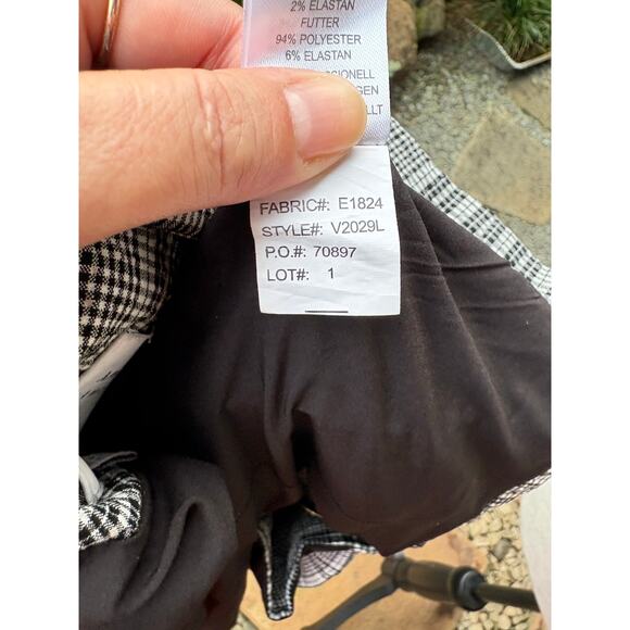 Maison d'Amelie Black White Plaid Double Breasted Notched Hem Blazer - M - Picture 13 of 13